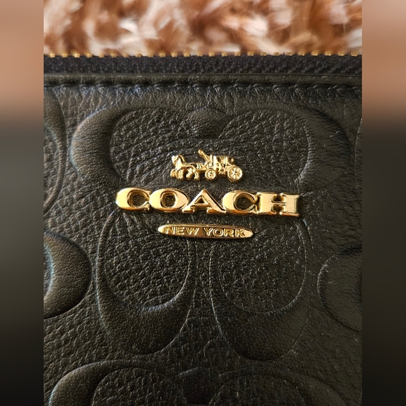 F87934 Coach Double Zip Wallet In Signature Black Leather - Picture 4 of 14